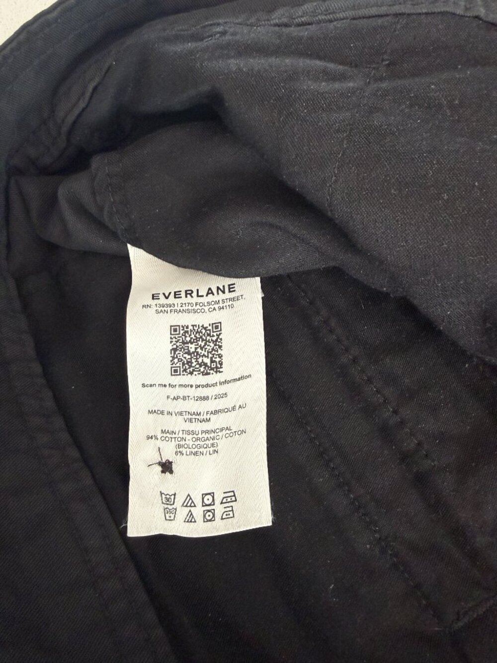 Everlane Everywhere Pants, Black, Size 12 - Picture 11 of 11